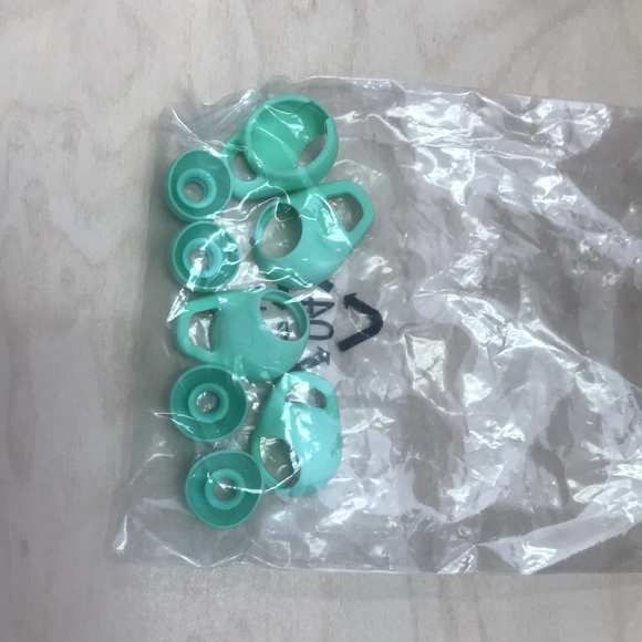 SkullCandy Indy Evo earbuds - Picture 5 of 6